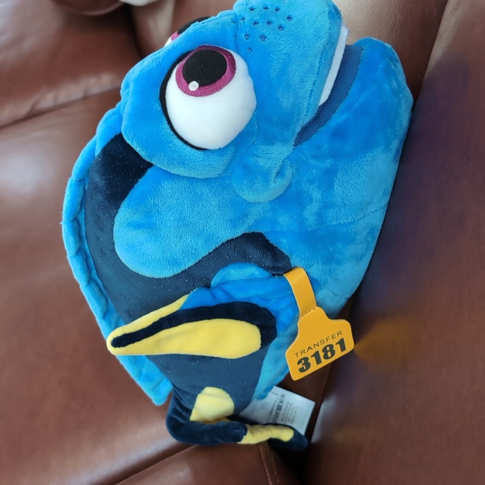Disney Dory Plush - Picture 2 of 10